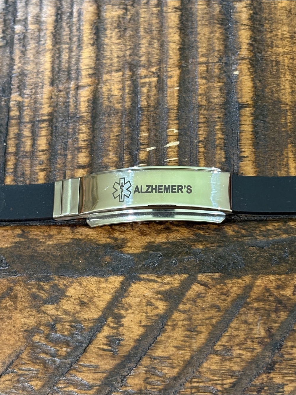 Alzheimer’s Medical Alert Silicone Wristband with Silver Plate - Alzheimer's